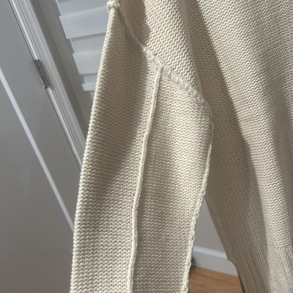 31 - Cream - Picture 3 of 4